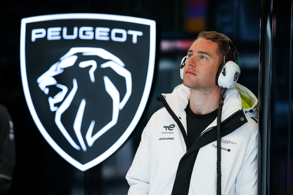 Stoffel Vandoorne At The Start Of The H Of Fuji With Peugeot