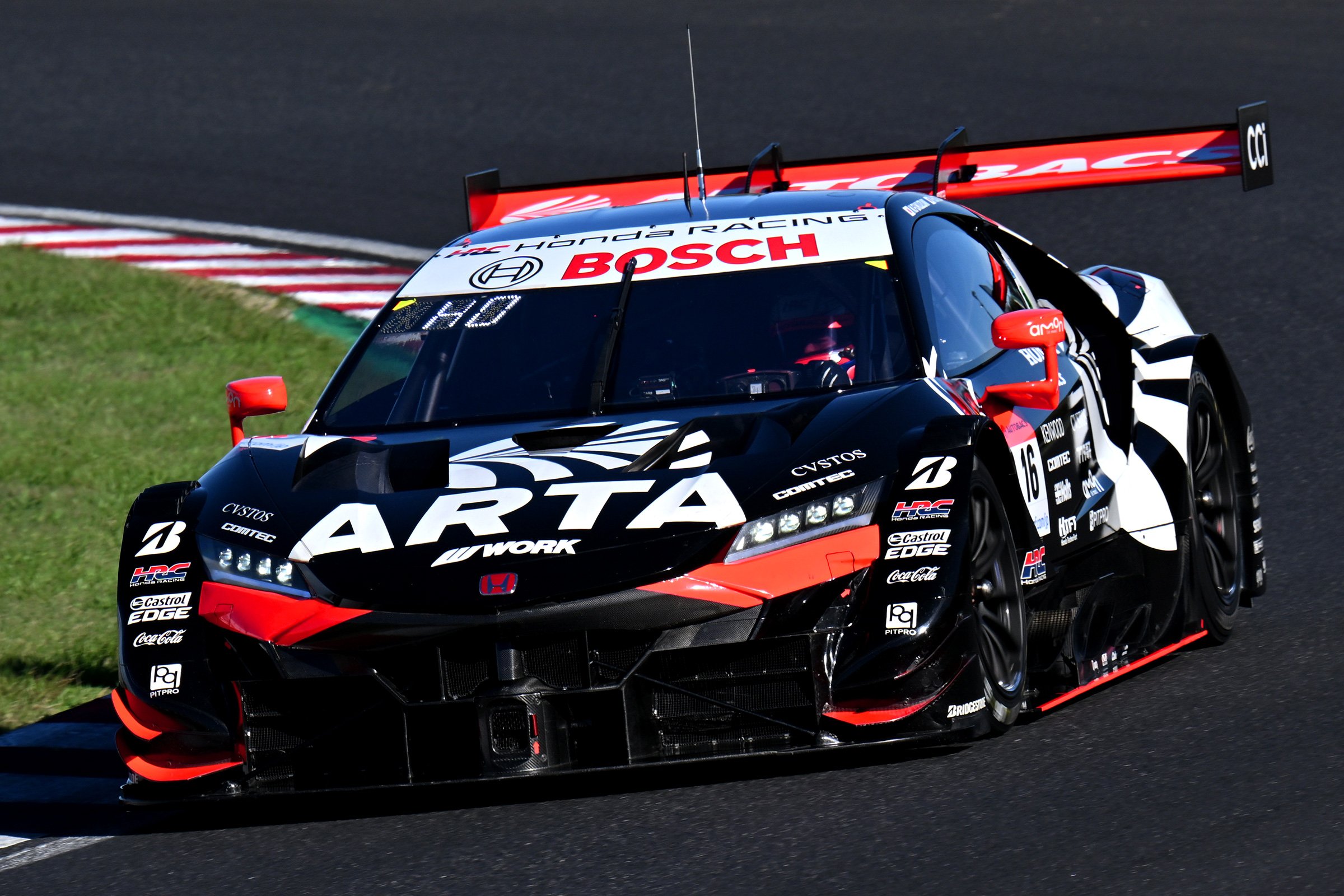 Suzuka - The No. 16 ARTA MUGEN NSX-GT takes a happily won pole 