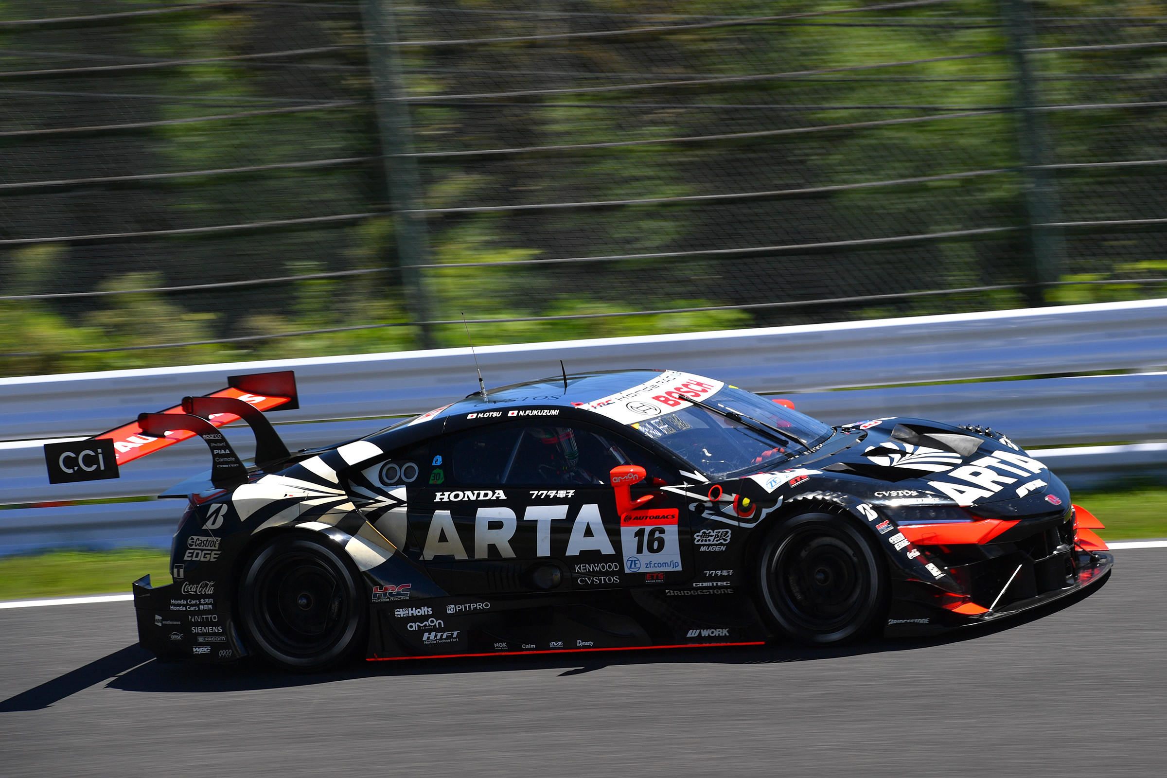 No. 16 ARTA MUGEN NSX-GT runs a perfect race from pole position to 