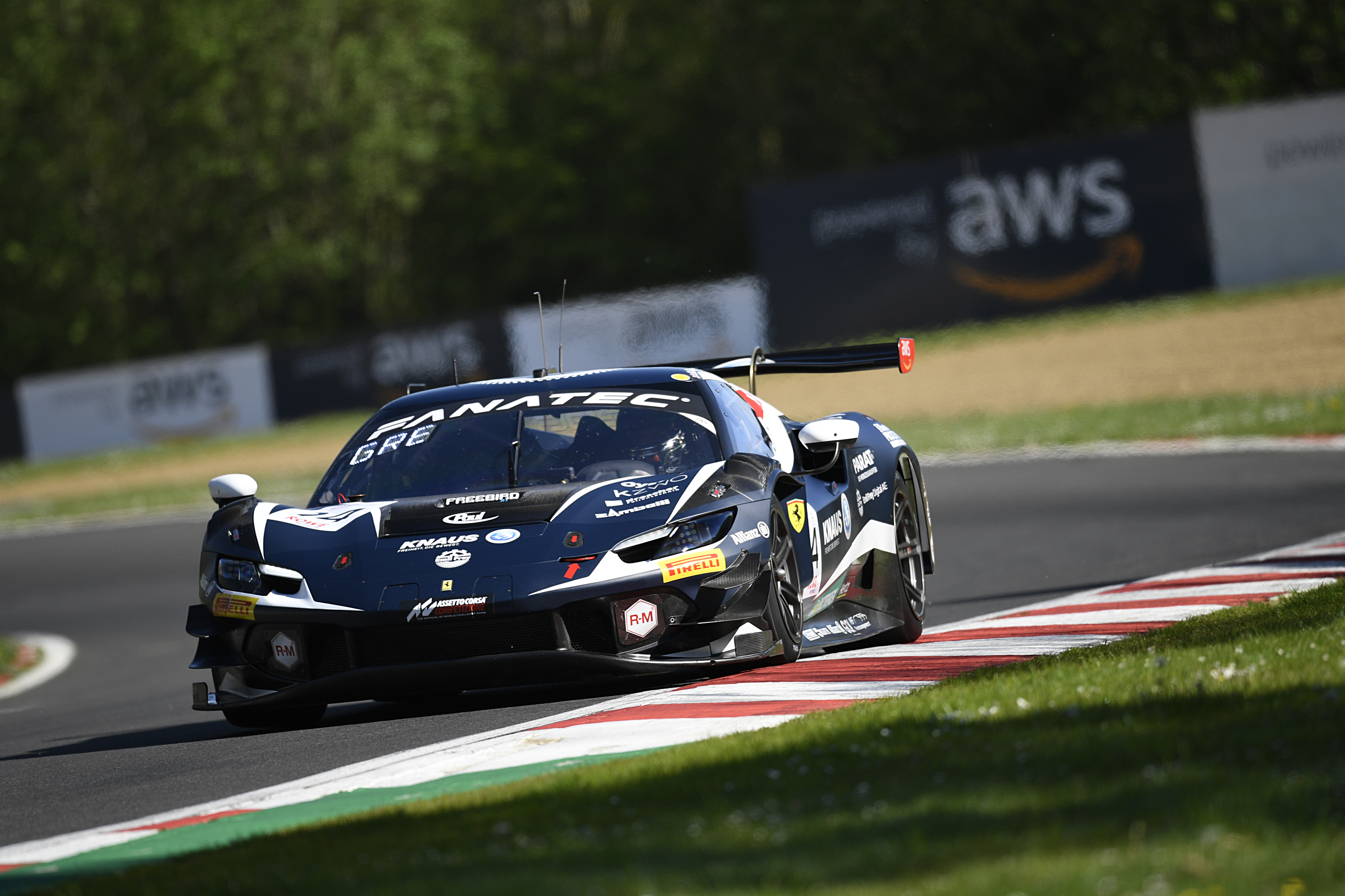 Powered Sprint Cup Showdown Brands Hatch Linde Race 1 Results: A Ferrari-Porsche-BMW Top Three