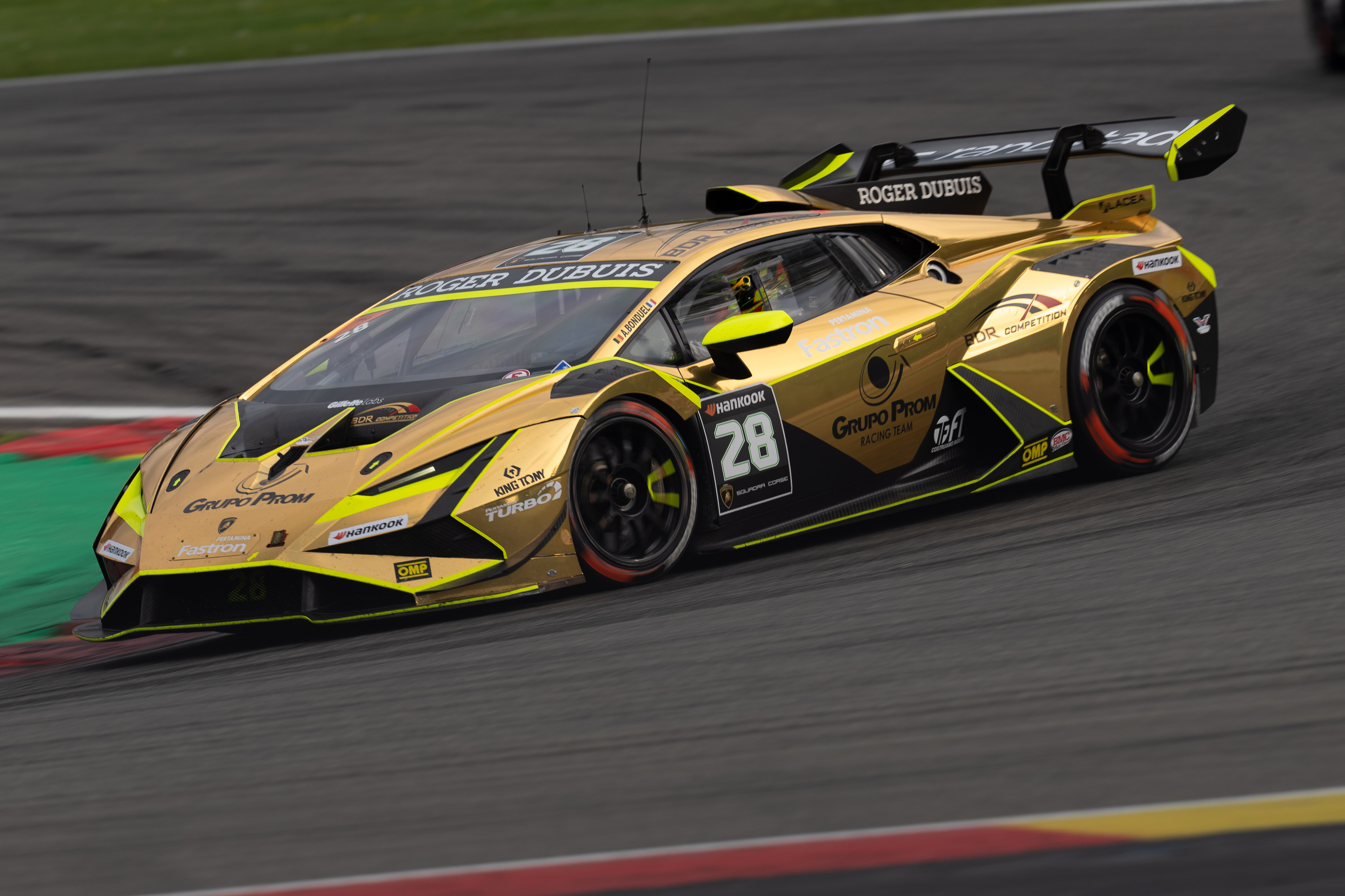 Super Trofeo Home hero Bonduel takes Pro points lead with