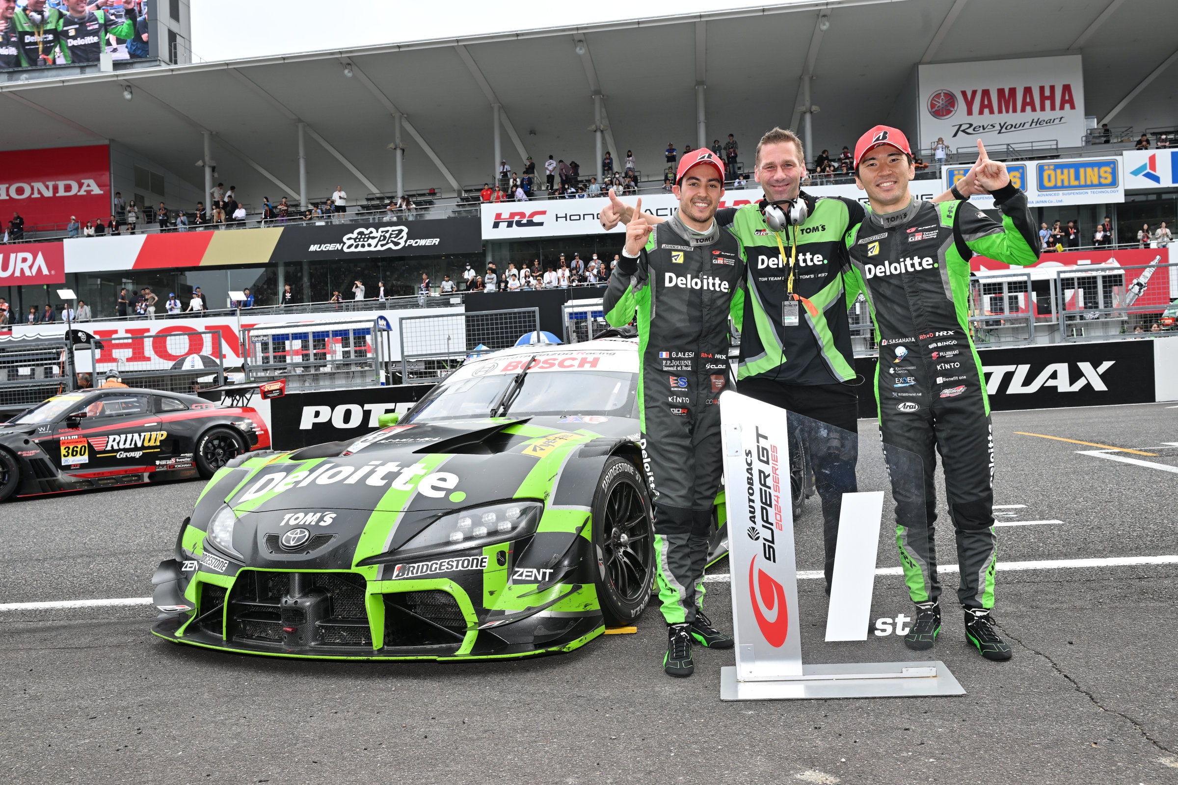 The driver pair of Sasahara and Alesi in the Deloitte TOM'S