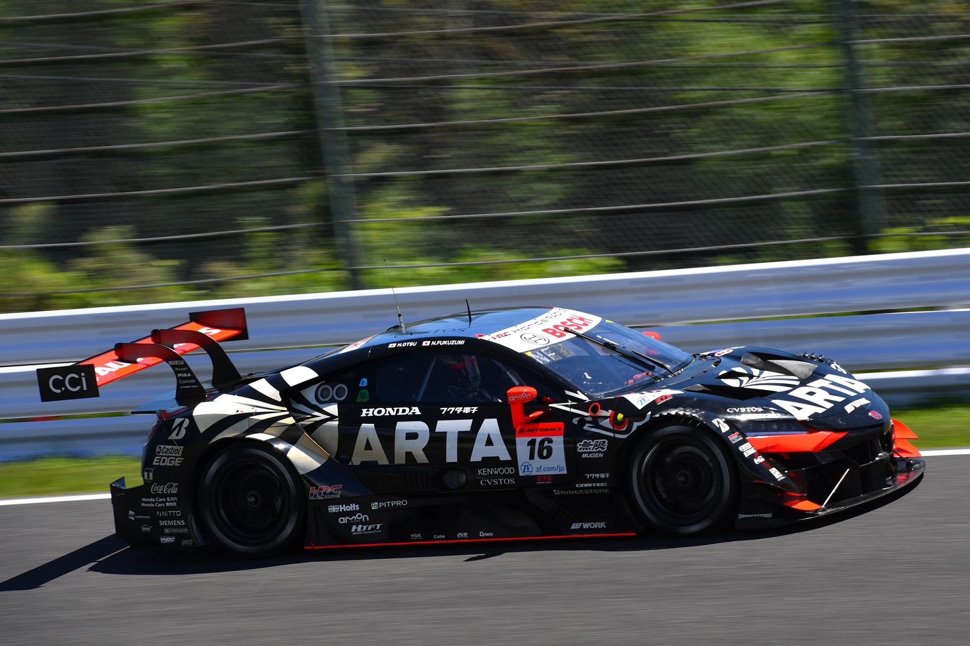 No. 16 ARTA MUGEN NSX-GT runs a perfect race from pole